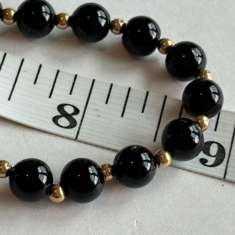 Vintage black beaded necklace / small gold beads in between/ 17 in length - Picture 5 of 7